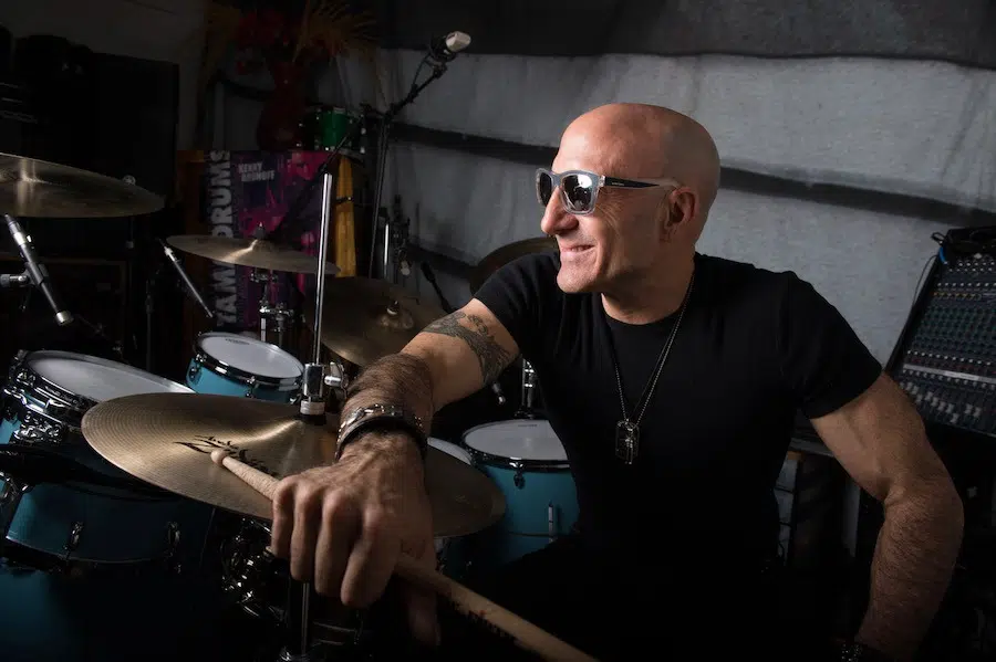 Rock Müziğin SOM ALTINDAN Emekçisi Davul Aleminin Mozart’ı Kenny Aronoff’a Selam Olsun!